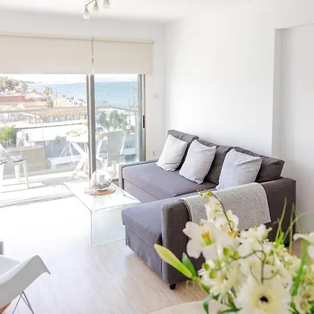 Seaview Apartment *